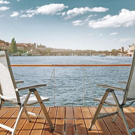 Vipliving Houseboat Otel Prag Dış mekan fotoğraf