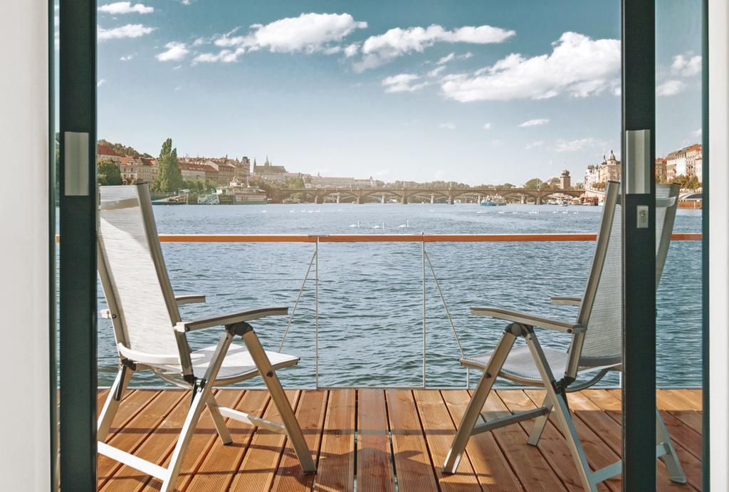 Vipliving Houseboat Otel Prag Dış mekan fotoğraf