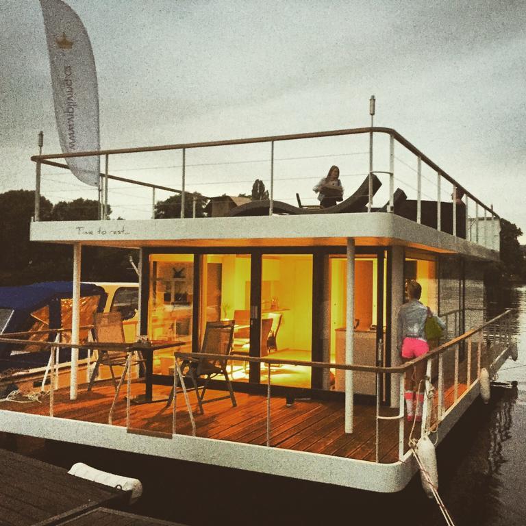 Vipliving Houseboat Otel Prag Dış mekan fotoğraf